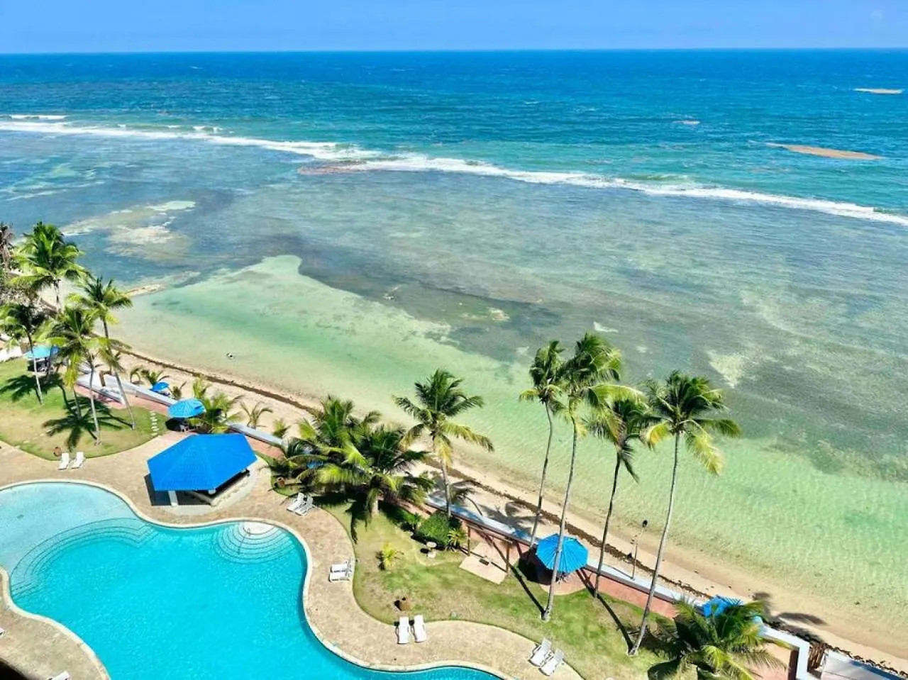 Cozy Beach Condo Great Views Guayacanes
